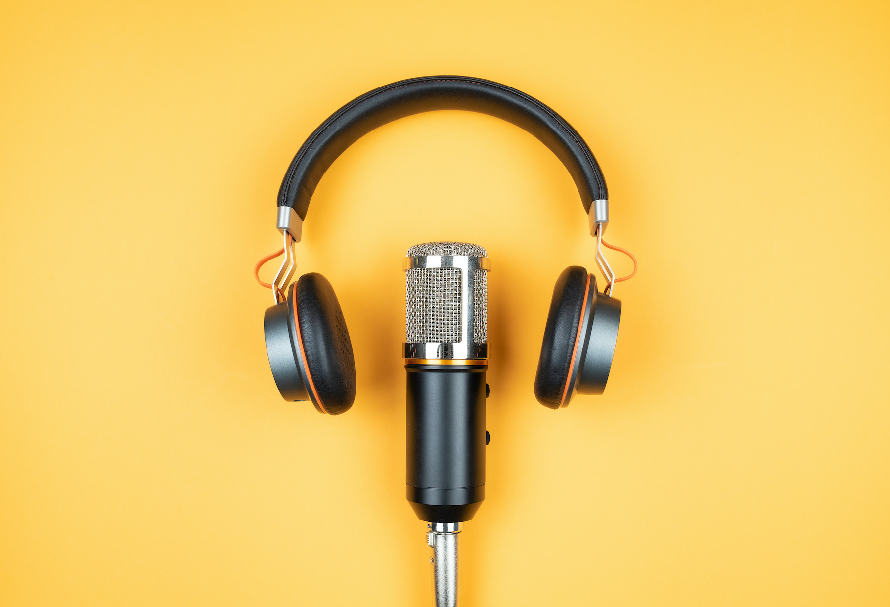 The 5 Best Finance Podcasts to Understand Personal Finance